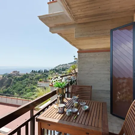 公寓 Panoramic Seaview 陶尔米纳